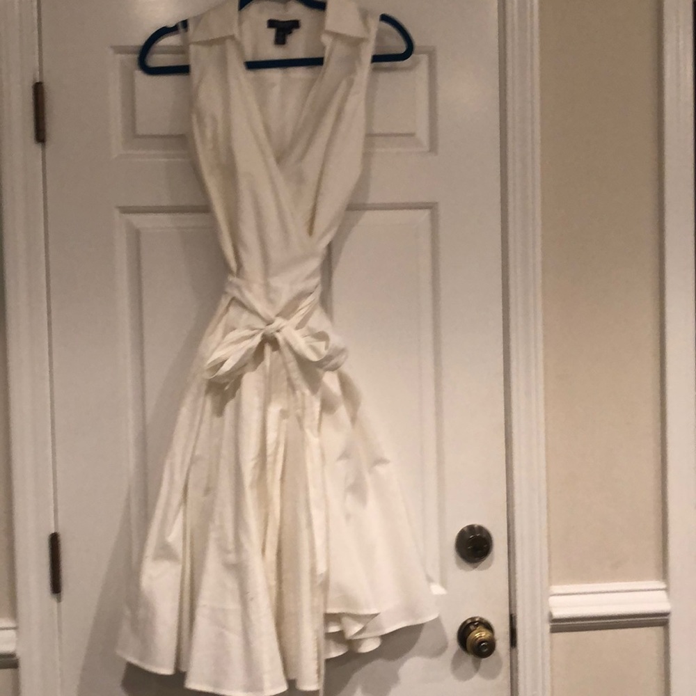 Marilyn Monroe beautiful white sundress!